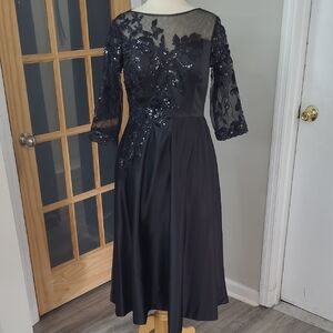 Chic Black Sequin Long Sleeve Dress